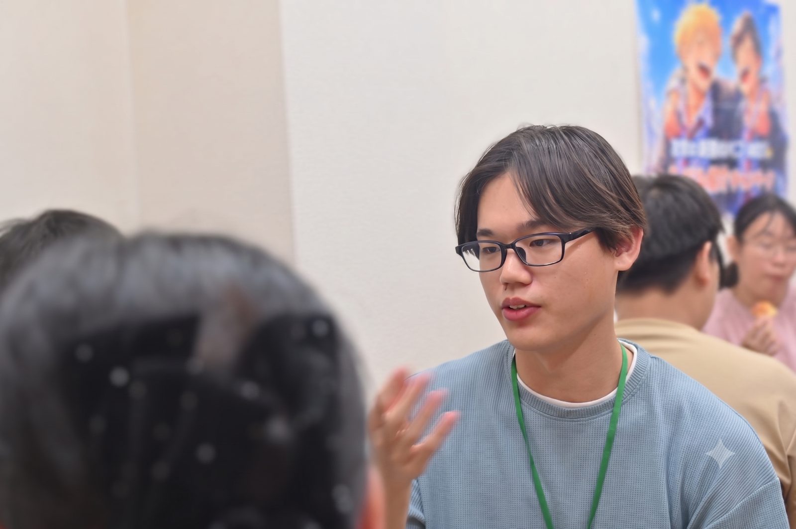 中3生の相談に耳を傾ける先輩